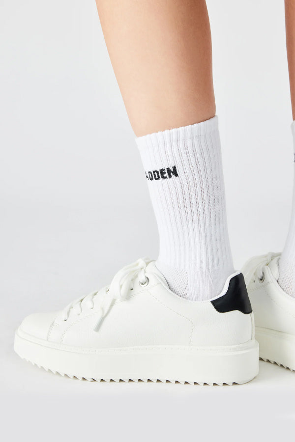 Steve Madden Catcher Runner – BK's Brand Name Clothing