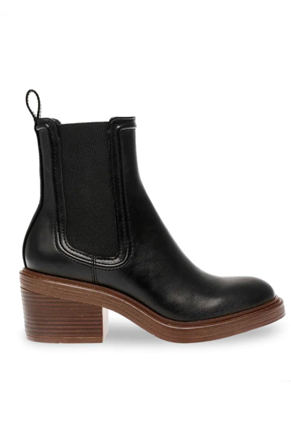 Steve Madden Curtsy Boot