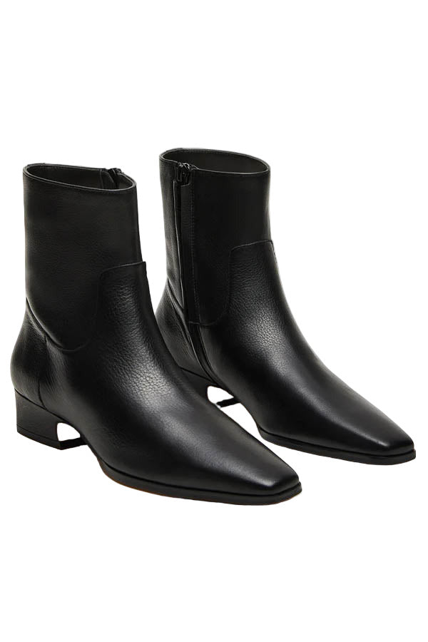 Steve Madden Dusty Black Leather Boot