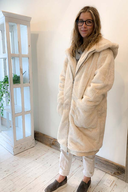 RD Style Faux Fur Hooded Coat
